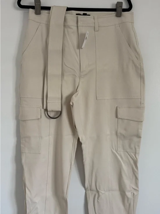 Banana Republic Cream Cropped Cargo Pants with D-Ring Belt - Picture 3 of 5